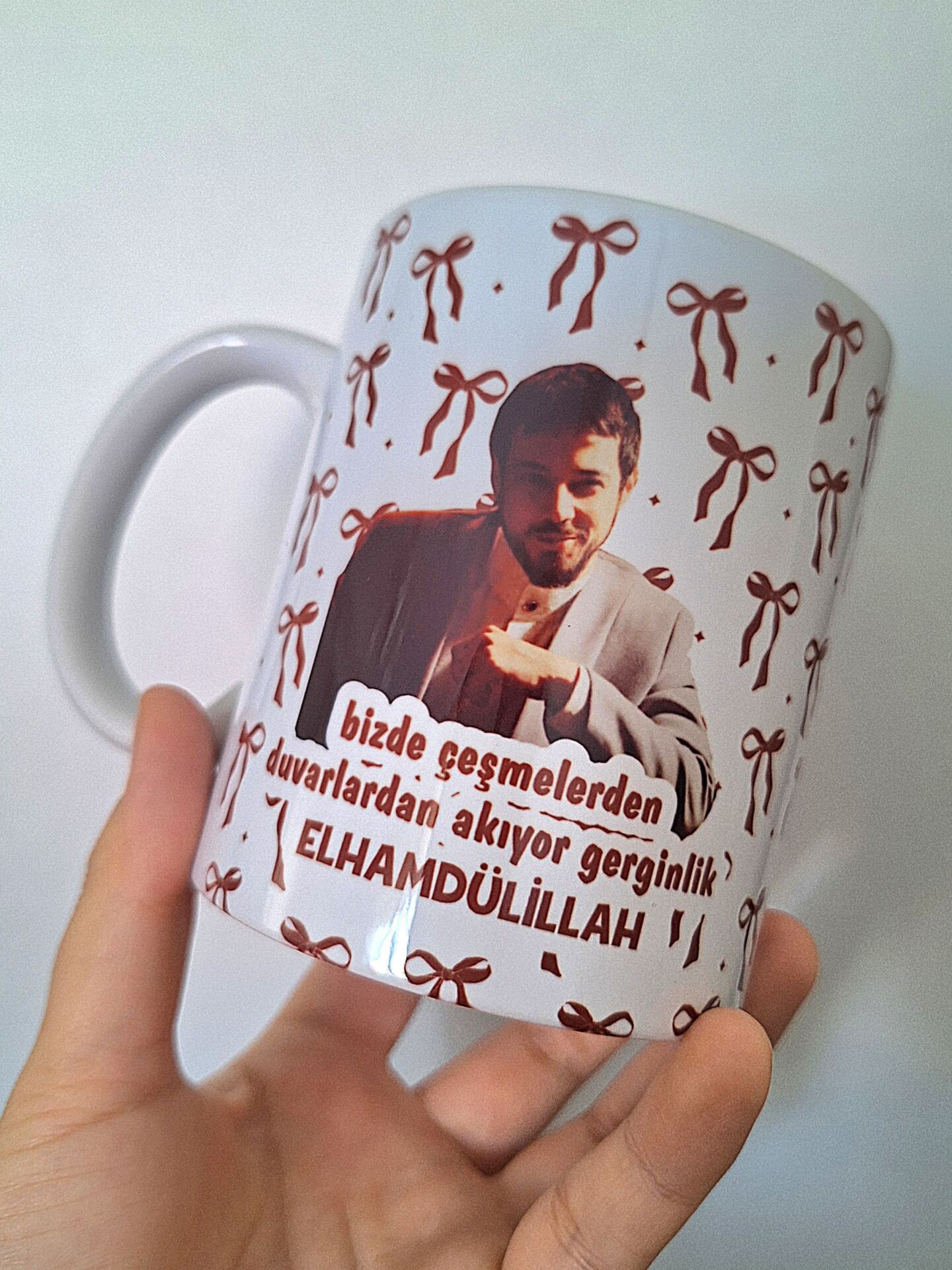 Elhamdulillah Kahverengi Fiyonklu Cüneyd Efendi Baskılı Kupa Bardak
