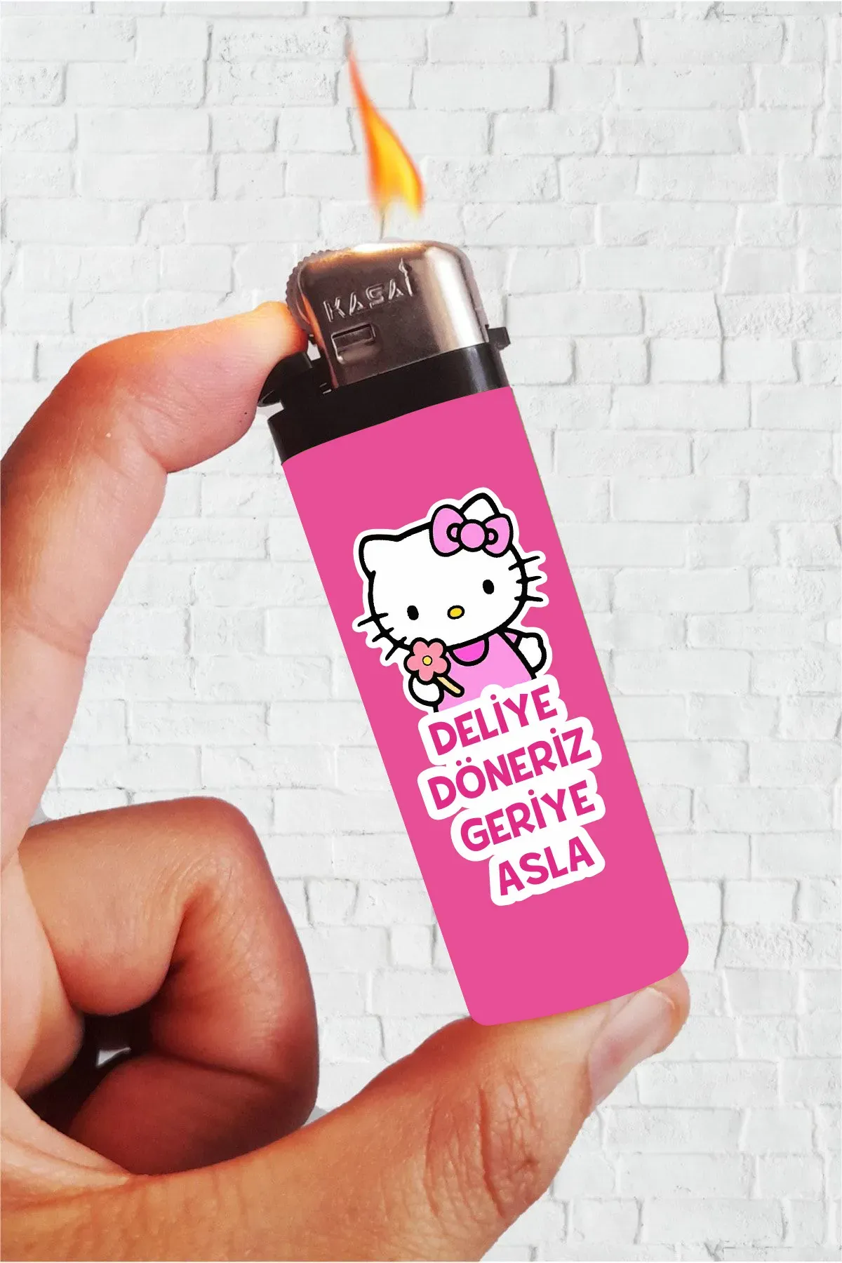 Deliye Döneriz Geriye Asla Hello Kitty Full Kaplamalı Çakmak